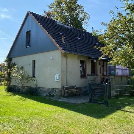 Semesterbostad Haus Mara